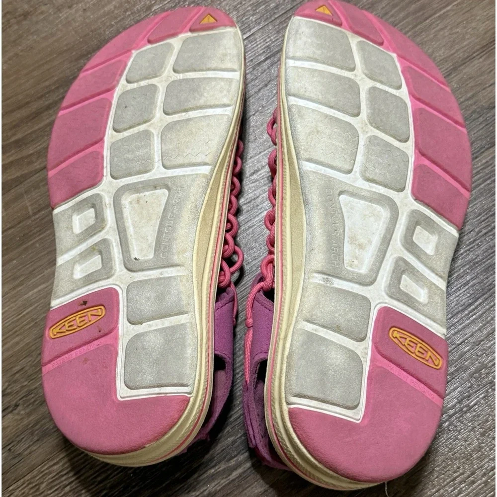 Womens Keen Uneek Sport Sandals Hiking Sandals Shoes Purple Pink Size 7.5 Bungee